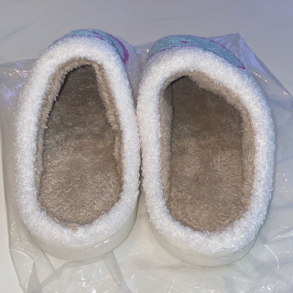 Smiley Slippers😊 - Picture 2 of 3